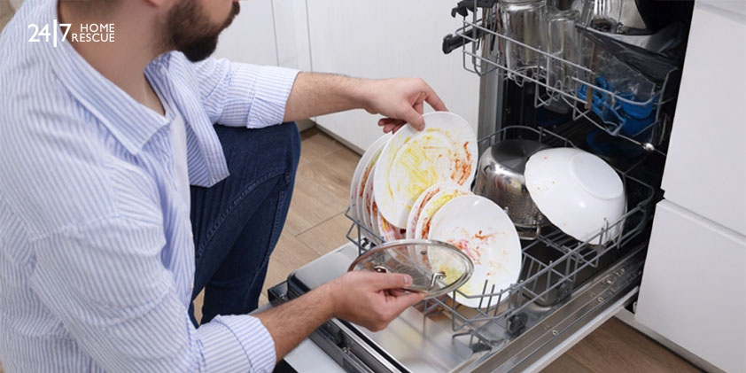My dishwasher is not draining! Dishwasher with dirty plates