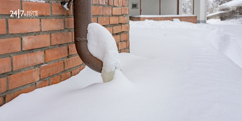 How to Reset Ideal Logic Combi 30 Boiler: A Comprehensive Guide Frozen outdoor pipe on the brick exterior wall.